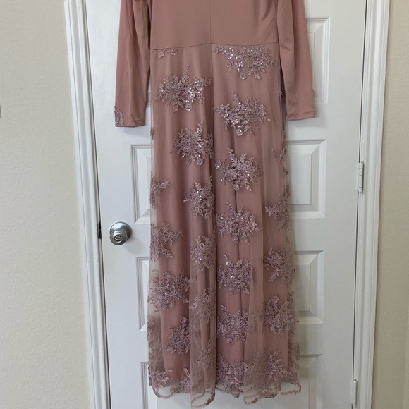 SISTER Maxi Lace Dress with Long Sleeves Size M - Picture 7 of 9